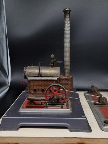 Wilesco – Stationäre Dampfmaschine D16 mit