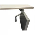 Verstelbaar bureau van Gispen, Huis en Inrichting, Bureaus, Verzenden, In hoogte verstelbaar, Zo goed als nieuw