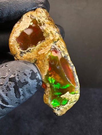96cts Crystal Opal Specimen Ruw- 19.3 g