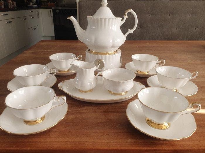 Royal Albert - Theeservies (16) - Val Dor - Porselein, Been, Antiquités & Art, Antiquités | Meubles | Tables