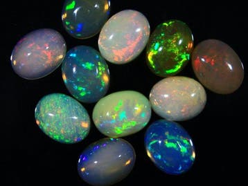 Ct. 13.20 Natuurlijke Ethiopische Opalen Cabochon - Hoogte: