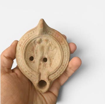 Oud-Romeins Terracotta-olielamp 11,50 cm.