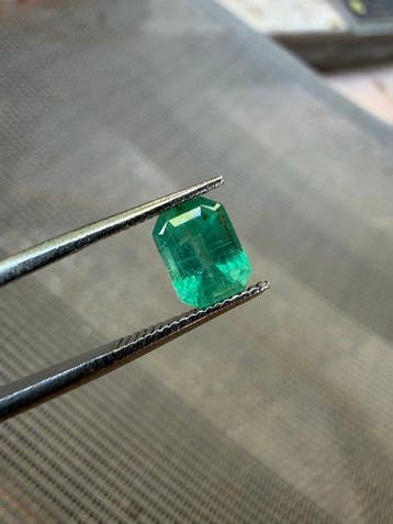 Zonder minimumprijs Groen Smaragd - 1.21 ct - International, Handtassen en Accessoires, Edelstenen, Nieuw