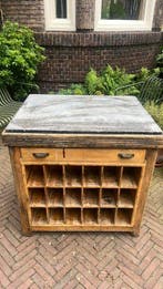 Kast - Hout, Graniet - Croon - drukkerij zetbok - Antique