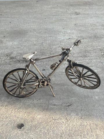 sculptuur, Vélo - 5 cm - .925 zilver