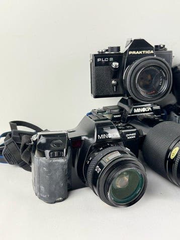 Minolta, Praktica, Yashica Collection of 7 x Vintage Cameras, Nieuw