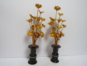 Une paire de Jyôka  (fleurs de temple dorées - lotus) avec, Antiquités & Art