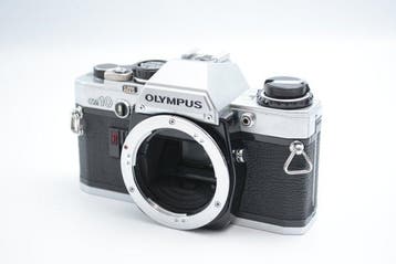Olympus OM-10 + Olympus OM-System S Zuiko Auto-Zoom 35-70mm, Audio, Tv en Foto, Fotocamera's Analoog, Nieuw