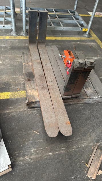 fourche 1,8m avec palier pour chariot élévateur, Comme neuf
