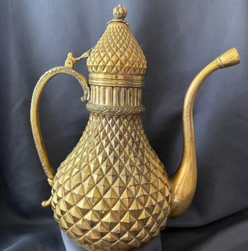 Aiguière ottomane du XVIIIe siècle - Cuivre doré au feu -