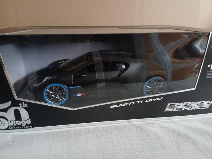Bburago 1:18 - Modelauto - Bugatti Divo - Verjaardag, Hobby en Vrije tijd, Modelauto's | 1:5 tot 1:12