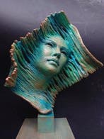 Mirella Gerosa - sculptuur, VENERE - 48 cm - gepatineerde