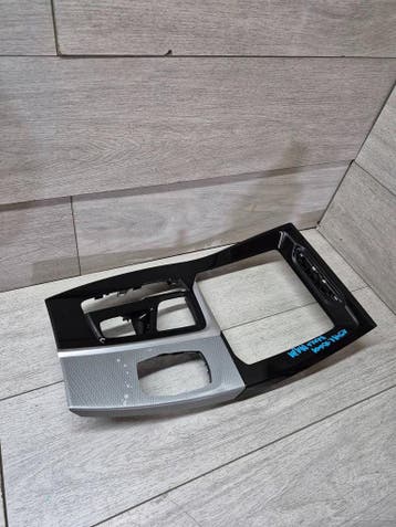 BMW X3 G01 schakelkader 8071035, Verzenden