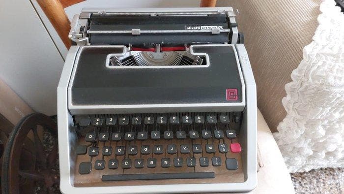 Ettore Sottsass - Olivetti, Lettera DL DeLuxe - Typemachine, Antiek en Kunst, Kunst | Designobjecten