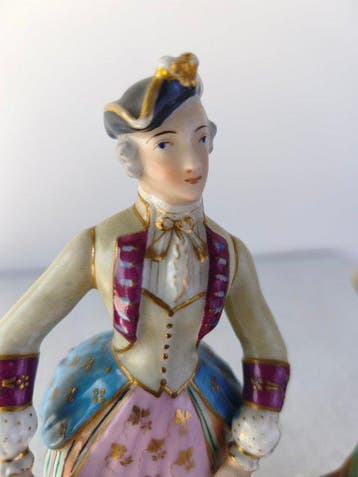 Pair of Porcelain Figurines – European Decorative Art – Late
