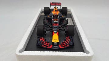 Minichamps 1:18 - Modelauto - Red Bull Racing Tag Heuer RB13, Hobby en Vrije tijd, Nieuw