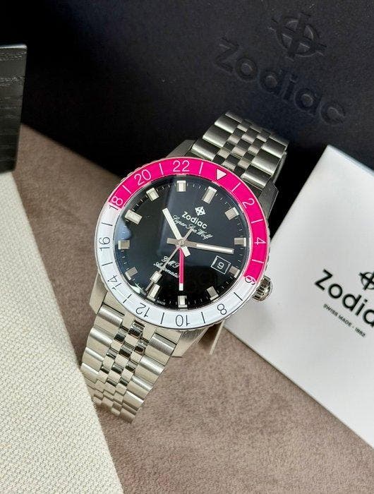 Zodiac - Super Sea Wolf GMT Automatic Date Black/Pink - Sans, Handtassen en Accessoires, Horloges | Heren