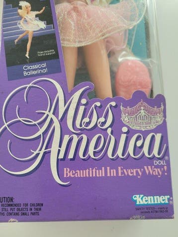 Kenner - Pop Kenner Miss America Devon – Talent Show