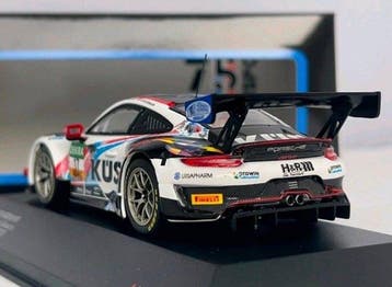 IXO 1:43 - Voiture miniature - Porsche 911 GT3 R #17 - ADAC