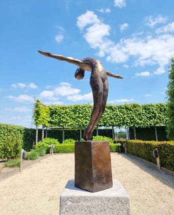 Figurine - Abstract atleet - Bronze, Marbre