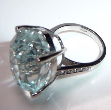 Ring - 18 karaat Witgoud - 28.10ct. tw. Aquamarijn - Diamant, Nieuw