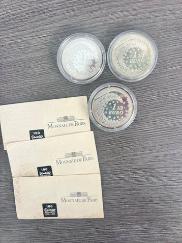 France. 1 1/2 Euro 2005 Hello Kitty (3 coins) Proof (Sans