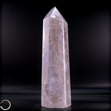 Natuurlijk lavendel-rozenkwarts obelisk – Zachte harmonie in