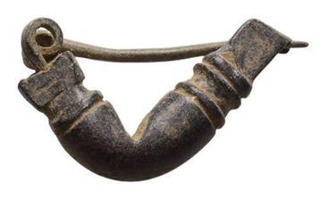 Oud-Grieks Brons, - Uitzonderlijke Frigische fibula/broche