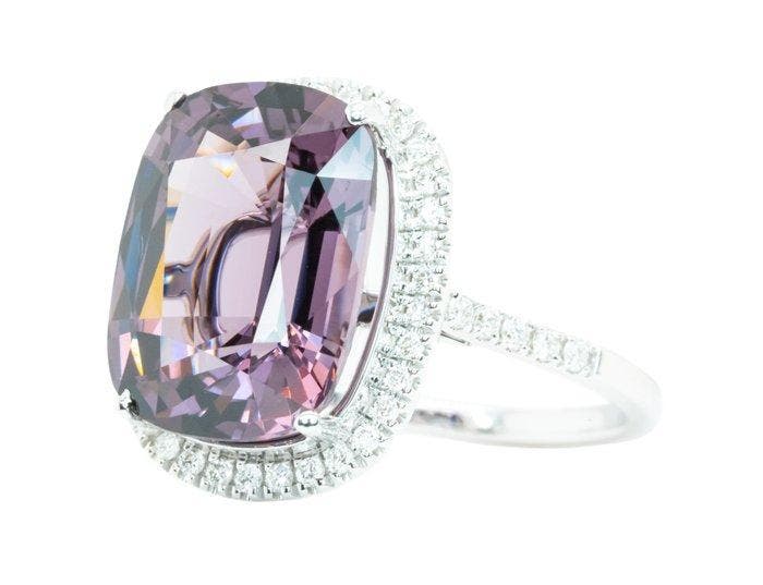 Ring - 14 karaat Witgoud, Deep Purple - 8.17ct. tw. Spinel -, Handtassen en Accessoires, Ringen
