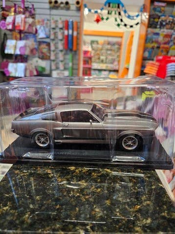 Model Icons 1:18 - Modelauto - Ford Mustang Shelby GT500