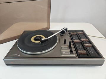 Philips - 461 Belt-Drive Stereo Platenspeler, TV, Hi-fi & Vidéo