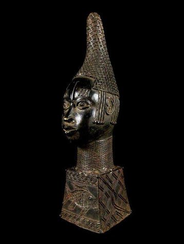 Tête en bronze dune reine-mère. - Yoruba - Nigeria