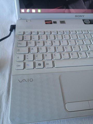 Sony Vaio Intel i3 2,2 GHz 4gbRam 320hd Windows 8 - Laptop, Nieuw