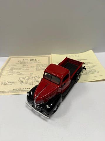 Danbury Mint 1:24 - Voiture miniature - Dodge Pickup (1941)