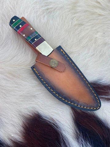 Handcrafted Damascus Steel Full-Tang Hunting Knife –