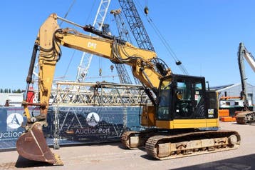 Veiling: Rupsgraafmachine Caterpillar 325FL Diesel, Articles professionnels, Machines & Construction | Grues & Excavatrices, Ophalen