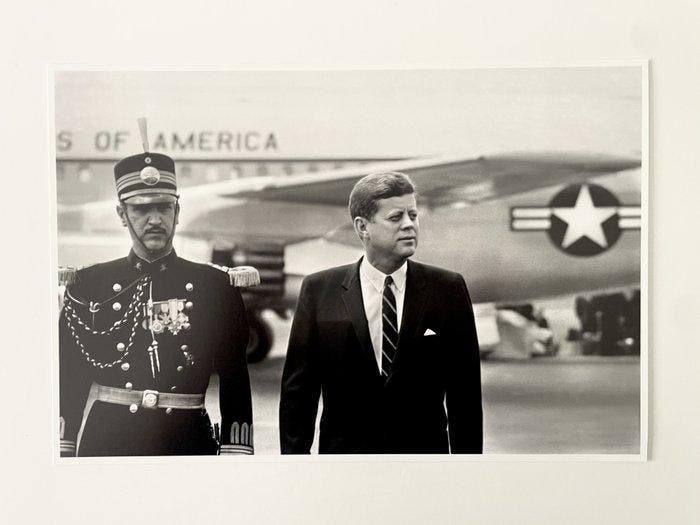 Manfred Linus Kreiner - John F. Kennedy — Accueil officiel, Antiek en Kunst, Kunst | Designobjecten