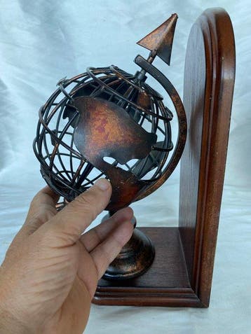 Vintage porte-livres globe terrestre tournant de l’époque de