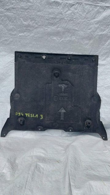 Motorbeschermplaat Tesla Model 3 110431200B, Auto-onderdelen, Carrosserie, Verzenden, Gebruikt