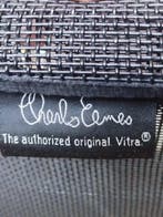 Vitra - Charles & Ray Eames - Stoel - EA117 - Net