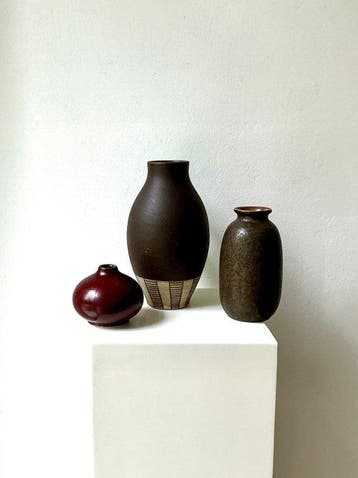 Vase - Céramique - Trois vases signés du milieu du XXe