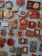 Collection thématique - Grande collection dinsignes :