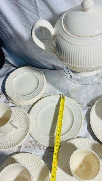 Wedgwood - Service de table pour 12 (69) - Céramique,