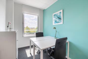 Kantoorruimte voor 2 in Roeselare West Wing Park, Verzenden