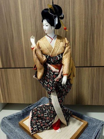 Unbranded - Poupée Geisha-style standing doll - 1990-2000 -