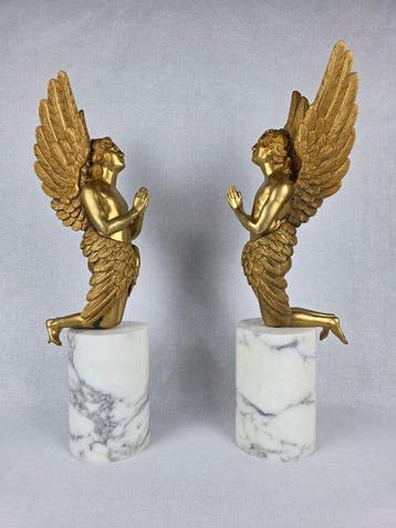 sculptuur, Grande Coppia di Angeli Adoranti in Bronzo Dorato