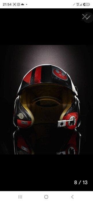 Star Wars - Hasbro - - Film rekwisiet Poe Dameron-helm uit