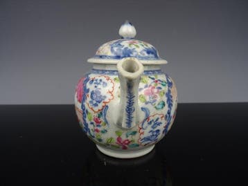 Theepot - Porselein - Qianlong 1736-1795