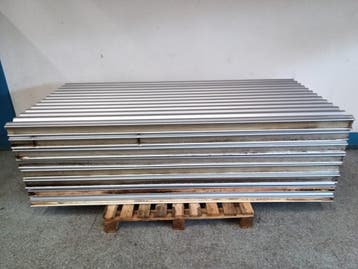 Partij Dakpaneel, Elektronische apparatuur, Nieuw