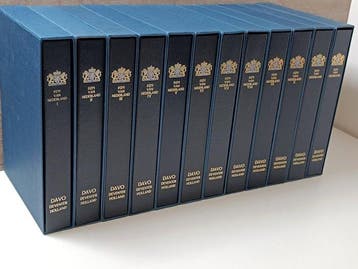 Accessoires - 12 albums Davo pour timbres-poste, Gestempeld